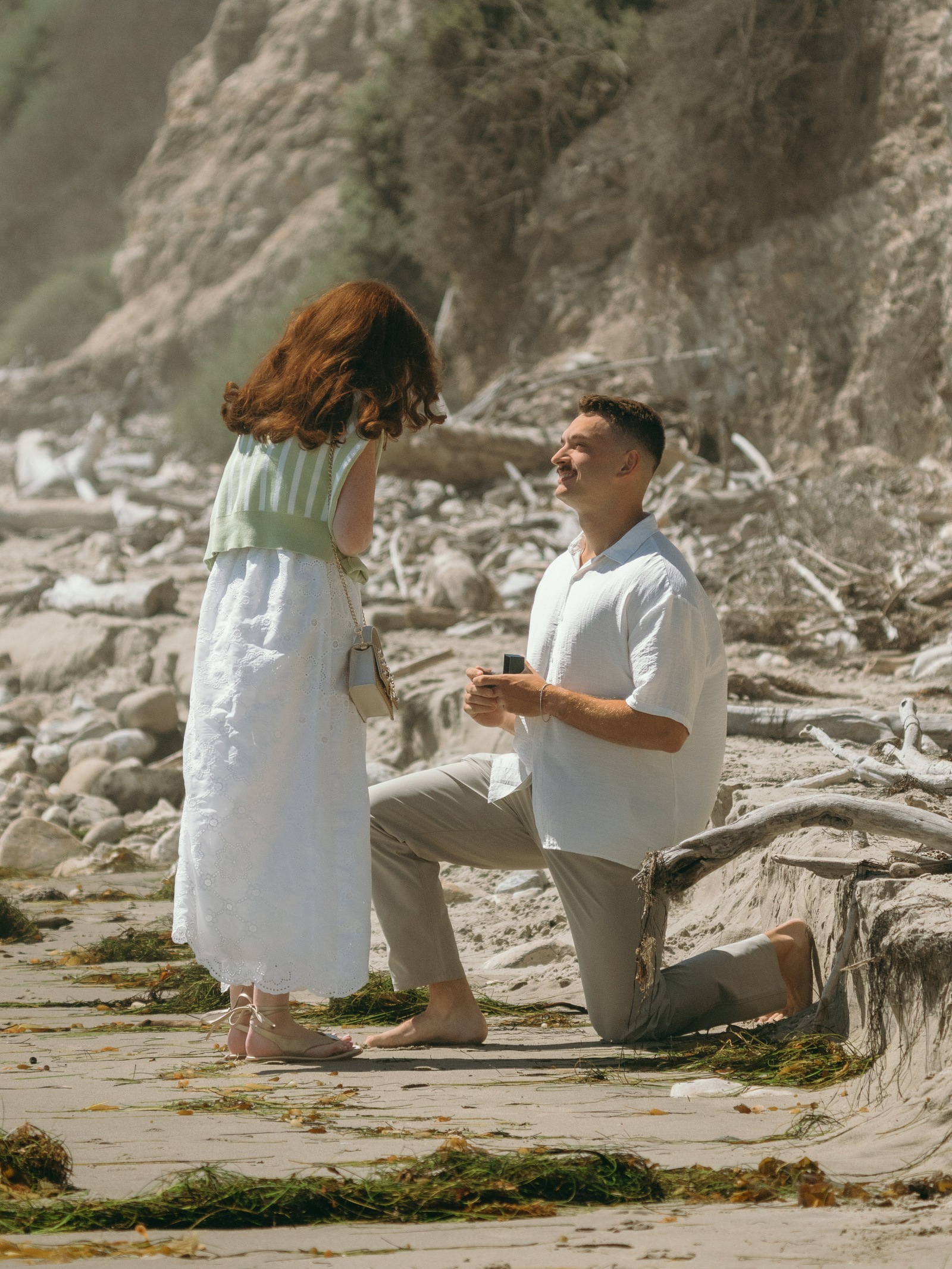 A surprise proposal on the beach